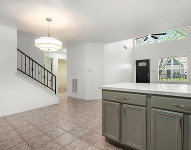 211 Hunt Road - Photo Thumbnail 9