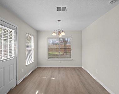 19935 Silver Rock Drive - Photo Thumbnail 8