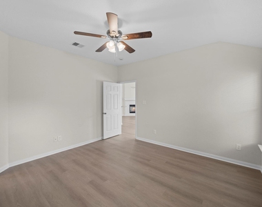 19935 Silver Rock Drive - Photo Thumbnail 11
