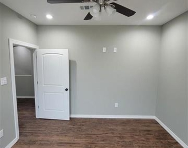 6051 25th Street - Photo Thumbnail 21