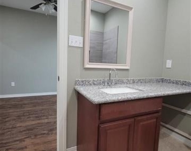 6051 25th Street - Photo Thumbnail 19