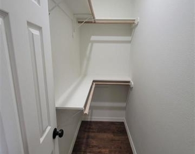 6051 25th Street - Photo Thumbnail 17