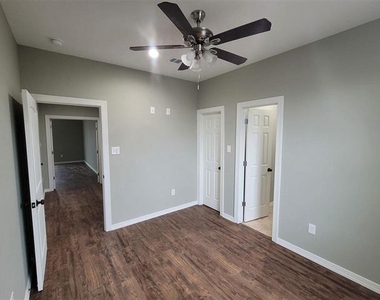6051 25th Street - Photo Thumbnail 20