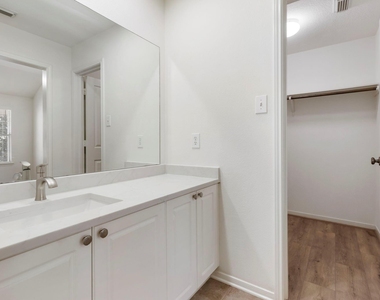 67 Woodlily Place - Photo Thumbnail 14