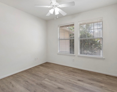 67 Woodlily Place - Photo Thumbnail 16