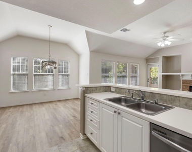 67 Woodlily Place - Photo Thumbnail 8