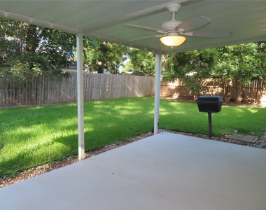 2419 Woven Wood Lane - Photo Thumbnail 16