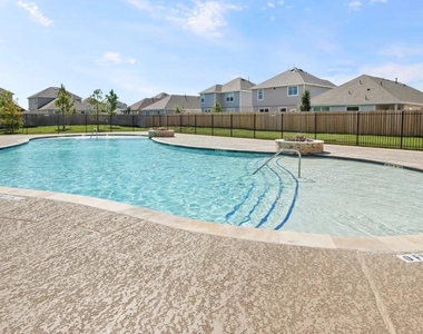 2321 Blue Opal Lane - Photo Thumbnail 15