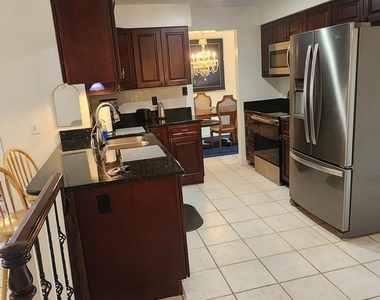 610 Palm Drive - Photo Thumbnail 18
