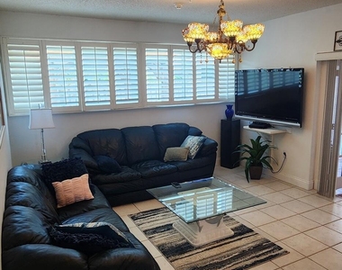 610 Palm Drive - Photo Thumbnail 19