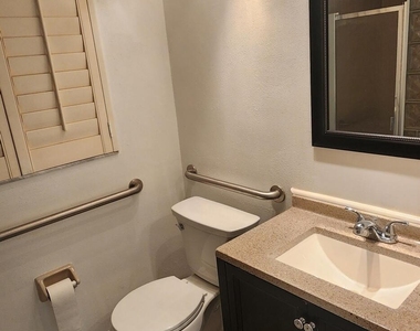 610 Palm Drive - Photo Thumbnail 11
