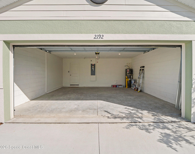 2192 Vinifera Drive - Photo Thumbnail 19