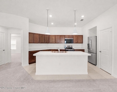 2192 Vinifera Drive - Photo Thumbnail 3