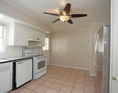 5625 Jackson Street - Photo Thumbnail 7