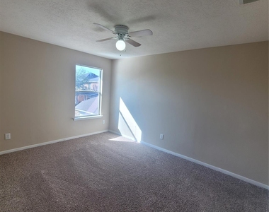 17211 Brookhollow Grove Court - Photo Thumbnail 15