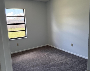 53 Nw Emerson Drive Nw - Photo Thumbnail 15