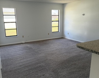 53 Nw Emerson Drive Nw - Photo Thumbnail 7
