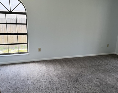 53 Nw Emerson Drive Nw - Photo Thumbnail 9