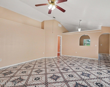 2781 Maderia Circle - Photo Thumbnail 7
