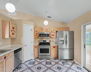 2781 Maderia Circle - Photo Thumbnail 9