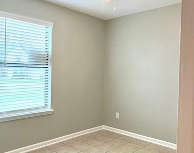 139 Masterson Street - Photo Thumbnail 10