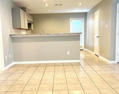 139 Masterson Street - Photo Thumbnail 4