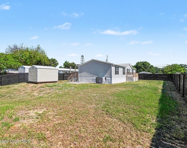 423 Brozman Lane - Photo Thumbnail 1