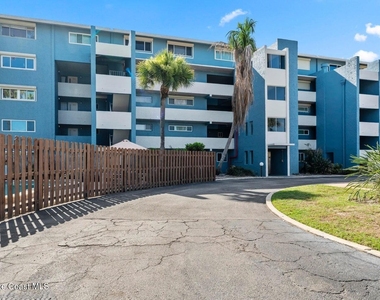 5050 Ocean Beach Boulevard - Photo Thumbnail 19