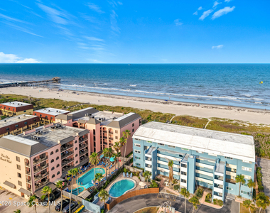 5050 Ocean Beach Boulevard - Photo Thumbnail 17