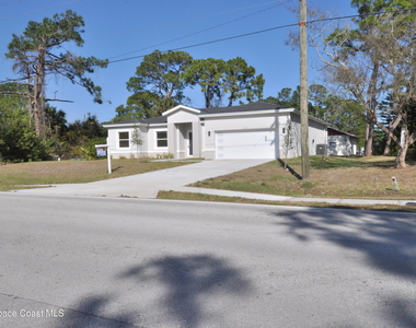 1043 Walden Boulevard Se - Photo Thumbnail 1