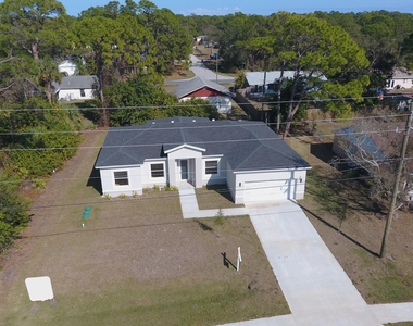1043 Walden Boulevard Se - Photo Thumbnail 3