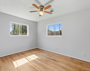 303 Brown Drive - Photo Thumbnail 11
