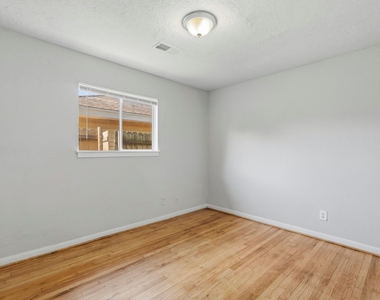 303 Brown Drive - Photo Thumbnail 12