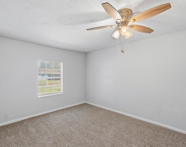 303 Brown Drive - Photo Thumbnail 8