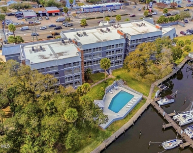905 N Harbor City Boulevard - Photo Thumbnail 44