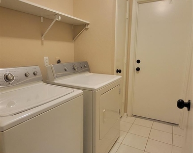 3335 Lakeland Gardens Drive - Photo Thumbnail 21