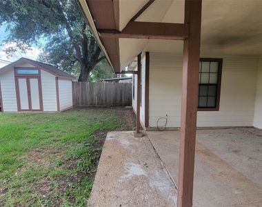 3335 Lakeland Gardens Drive - Photo Thumbnail 30