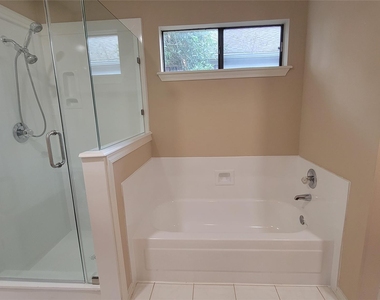 3335 Lakeland Gardens Drive - Photo Thumbnail 18