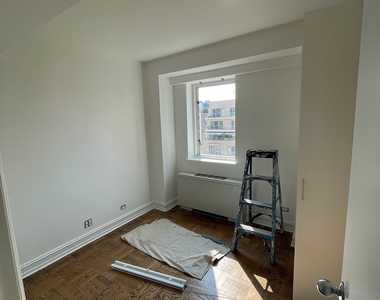 East 71st Street - Photo Thumbnail 13