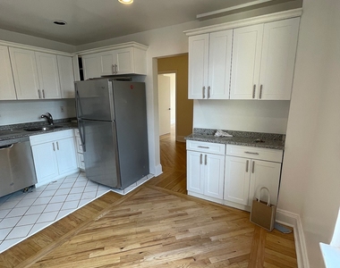 West 79 Street - Photo Thumbnail 11