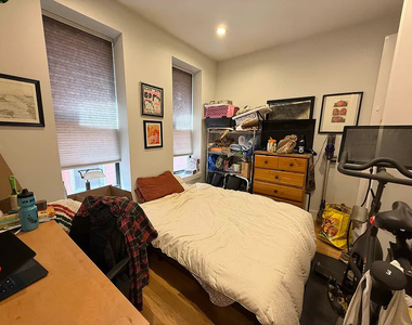 951 Prospect Place - Photo Thumbnail 15