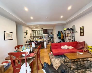 951 Prospect Place - Photo Thumbnail 1