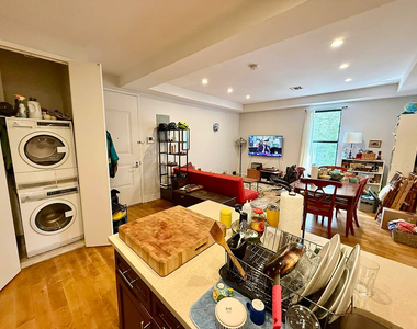 951 Prospect Place - Photo Thumbnail 2