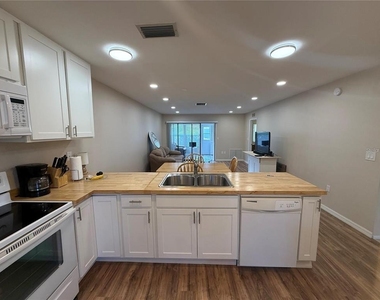 2130 Bancroft Place - Photo Thumbnail 7