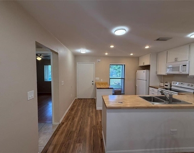 2130 Bancroft Place - Photo Thumbnail 3