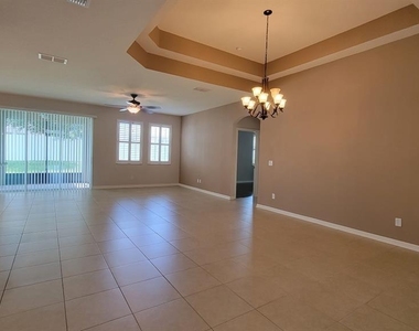 2229 Valterra Vista Way - Photo Thumbnail 10
