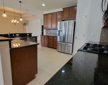 2229 Valterra Vista Way - Photo Thumbnail 13