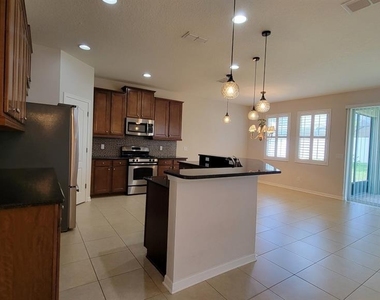 2229 Valterra Vista Way - Photo Thumbnail 11