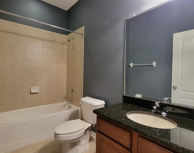 2229 Valterra Vista Way - Photo Thumbnail 22