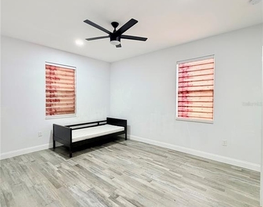 5160 70th Avenue N - Photo Thumbnail 14